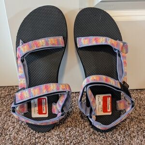Women's Teva Sandals with Multicolor Straps. Size 10. NWT.